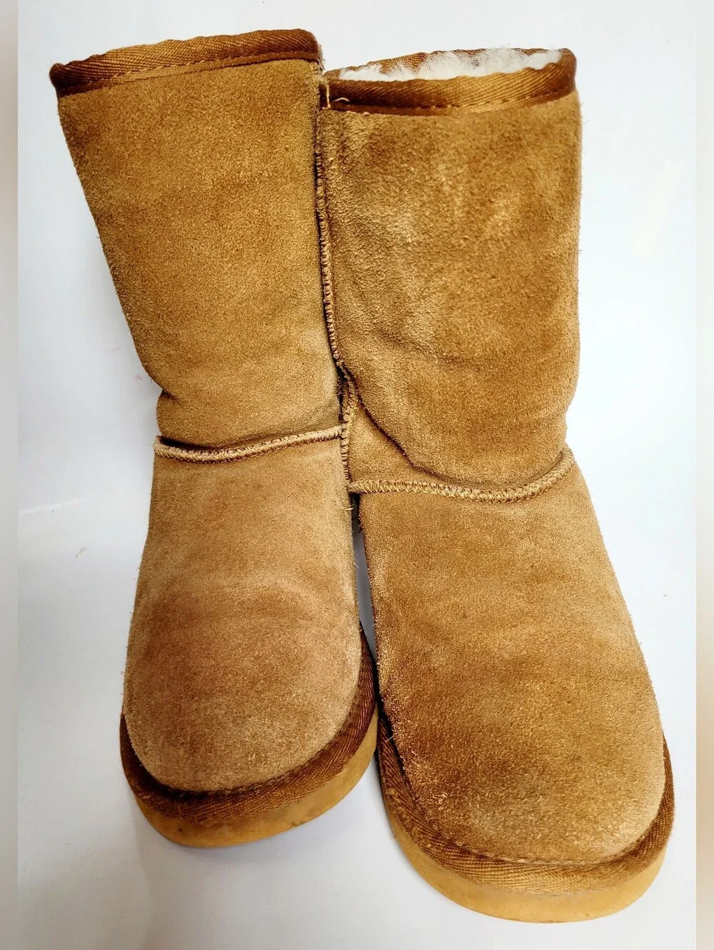 Lamo Sheepskin Chestnut Suede Mid-Calf Winter Boots US 8